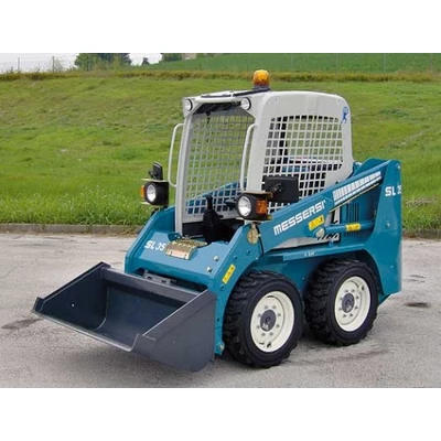 Földmunkagépek, rakodógépek, forgó kotrók, mini dömperek